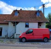Freistehendes Einfamilienhaus mit Nebengebäude - Mühlacker