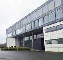 Produktionshalle 10.000m² – Befahrbar, mit Büro & KFZ-Nutzung möglich! - Reinsberg
