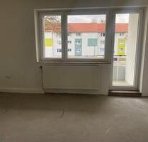 Renovierte 2-Zimmer-Wohnung mit Balkon - Bremen Hemelingen