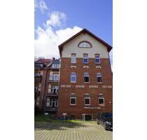 HIER KOMMT MAN GERN HEIM! (kleine) 4 Zimmer-Wohnung mit Fahrstuhl !!! - Erfurt