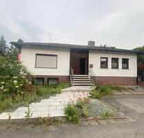 Ruhiger Bungalow zu vermieten - 1.400,00 EUR Kaltmiete, ca.  120,00 m² in Coburg (PLZ: 96450)