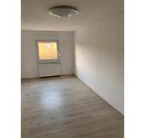 Biete 2ZKB in Burbach - 500,00 EUR Kaltmiete, ca.  50,00 m² in Saarbrücken (PLZ: 66115) West