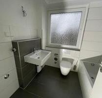 *schöne Balkonwohnung und renovierte Übergabe* - Mülheim an der Ruhr Broich