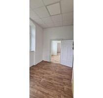 Schöne Helle 2 Zimmer Wohnung + Küche 15 Min v. Würzburg - Kist