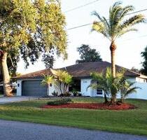 Geschmackvoll eingerichtetes Floridahaus mit Pool günstig zu verm - Coburg