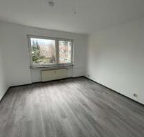 Neu renovierte 2 Zimmer Wohnung in OF Ost inkl. Stellplatz - Offenbach am Main Bieberer Berg