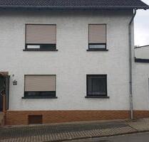 Einfamilienhaus mit Garage und kleinem Garten - Wadern