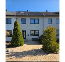 Modernes Reihenhaus mit Wintergarten und Garage *provisionsfrei* - Erftstadt