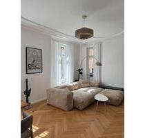 Charmante 3-Zimmer-Wohnung mit Stuck, Fischgrätparkett & Balkon - Stuttgart Stuttgart-West