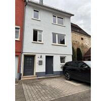 RIESEN HAUS zu MIETEN - 1.950,00 EUR Kaltmiete, ca.  125,00 m² in Rottenburg am Neckar (PLZ: 72108)
