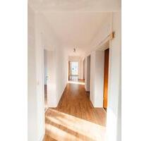 4-Zimmer-Wohnung mit Balkon & Garten – ideal für WG oder Paar - Mauer