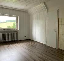 3-Zimmer-DG-Wohnung - 600,00 EUR Kaltmiete, ca.  70,00 m² in Gummersbach (PLZ: 51643)