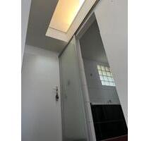 Helle 2-Zimmer-Wohnung mit Balkon und Einbauküche in Wunsiedel