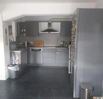 Geräumige 34 Zimmer-Wohnung mit Garten in Hambühren