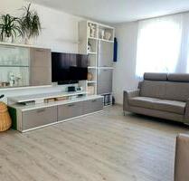 Neuwertige 3-Zimmer-Erdgeschosswohnung mit schönem Garten - Hohberg
