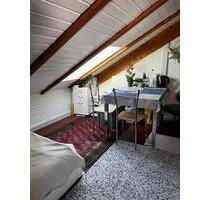 Freundliches Zimmer in ruhiger Lage in Würzburg-Versbach