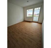 schöne 4-Raumwohnung mit Badewanne und Balkon - Osterburg (Altmark)