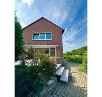 Attraktives Haus in Adelheidsdorf mit großem Garten
