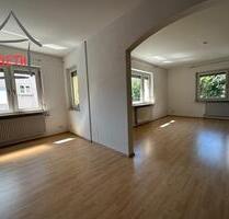 * Schöne Stadtwohnung in LB-Süd mit großem Wohnbereich und Garage * - Ludwigsburg