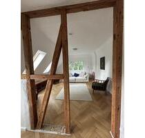 Helle 4-Zimmer-Dachgeschosswohnung mit Wintergarten – Zeitmietvertrag (6 Monate) - Kleinmachnow