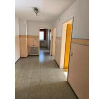 Wohnung zu vermieten - 1.200,00&nbsp;EUR Kaltmiete, ca.&nbsp; 100,00&nbsp;m&sup2; in Wallerstein (PLZ: 86757)