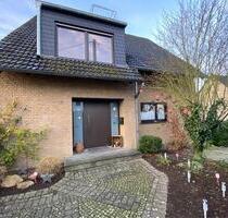 Modern renoviertes Einfamilienhaus mit Einliegerwohnung - Unna Hemmerde