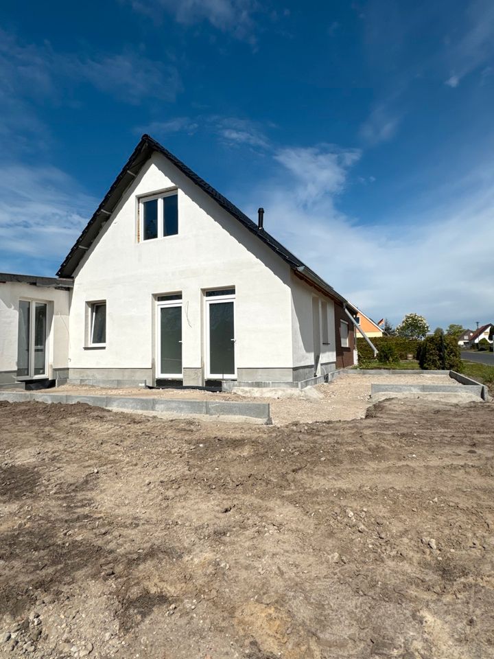 - Erstbezug nach Sanierung - gemütliches Doppelhaus mit Garten in Eberswalde zu vermieten.