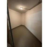 Renovierte 2 Zimmer Erdgeschosswohnung mit Balkon in D-Benrath - Düsseldorf Stadtbezirk 9