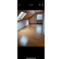 Schöne Dachgeschosswohnung zu vermieten - Saarbrücken West