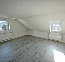 Moderne und helle 3-Zimmer Dachgeschosswohnung zur Miete - Konradsreuth