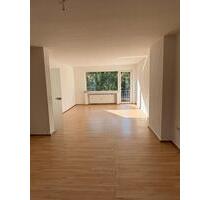 Lichtdurchflutete 3-Raum-Wohnung mit zwei Balkonen - Duisburg Duisburg-Mitte