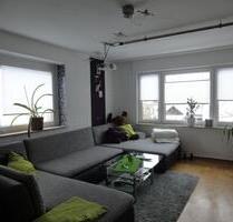 Wunderschöne, sonnige 3 Zi-Wohnung, EBK; Balkon und Gartenanteil - Hildrizhausen