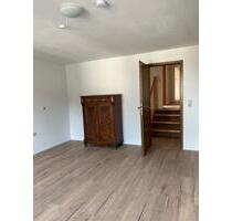 Großzügige Dachgeschosswohnung mit Weitblick in Homberg-Hülsa - Homberg (Efze)