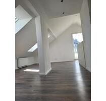 Gemütliche Dachgeschosswohnung - 580,00 EUR Kaltmiete, ca.  40,00 m² in Aachen (PLZ: 52076) Aachen-Mitte
