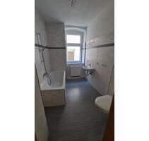 4,5 Zimmer, Küche, Bad, Balkon, Stellplatz im Zentrum - Schleiz