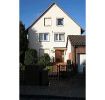 Privatverkauf Zweifamilienhaus mit großem Grundstück in KS-Wehlh. - Lohfelden