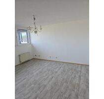 Renovierte und helle 1-Zimmer-Wohnung im Herzen von Mettmann zu vermieten. Zentraler geht's nicht!