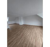 Top 2 Zimmer Maisonette Wohnung mit Balkon in zentraler Lage! - Krefeld
