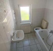 zentrumsnahe 2 Zimmer Wohnung im Dachgeschoss - Bernburg (Saale)