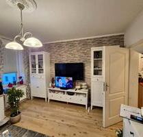 Zwei-Zimmer-Wohnung mit EBK in saniertem Altbau in Leipzig-Knautkleeberg