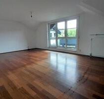 Große 3 Zimmer (102 qm) Dachgeschoss-Wohnung im Zentrum Unterhaching - Emmering