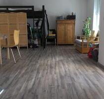 Neu-Anspach: Stadt-Apartment mit Niveau für Single-Haushalt