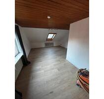 2 Zimmer DG-Wohnung - 420,00 EUR Kaltmiete, in Alfeld (Leine) (PLZ: 31061)