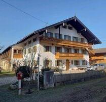 4 Zimmer Wohnung - 1.350,00 EUR Kaltmiete, ca.  110,00 m² in Samerberg (PLZ: 83122)
