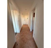 Wohnung 4 Zimmer ca 94qm - 900,00 EUR Kaltmiete, ca.  94,00 m² in Sehnde (PLZ: 31319)