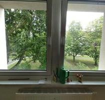 Nachmieterinn für 2-Raum Wohnung mit Küche und Möbeln - Leipzig Nordwest