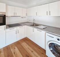 Deine tägliche Auszeit: 2-Zimmer-Wohnung mit Einbauküche, Personenaufzug und Fußbodenheizung ruft! - Berlin Reinickendorf
