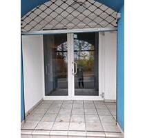 Geschäftsräume mit Blick auf die Burg - Wertheim