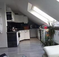 Attraktive und gepflegte 2-Zimmer-Dachgeschoss-Wohnung - Übach-Palenberg