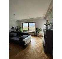 Helle, ebenerdige Tiefparterre-Wohnung ab sofort zu vermieten - Oberstreu